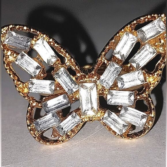 Mariah Carey inspired butterfly ring for all our fellow lambs - Picture 5 of 9